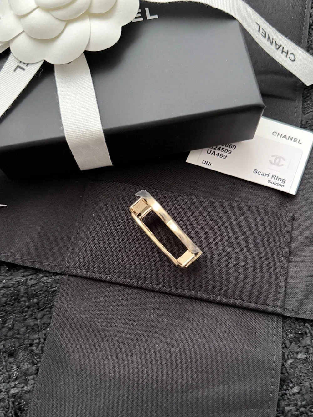 Auth BNIB Chanel CC Logo Gold Scarf Ring